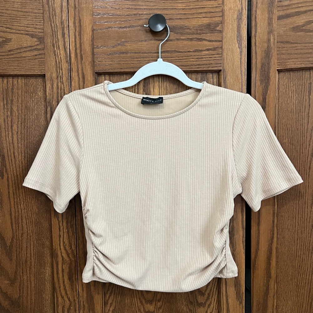 NWOT white fox boutique cream tee shirt
